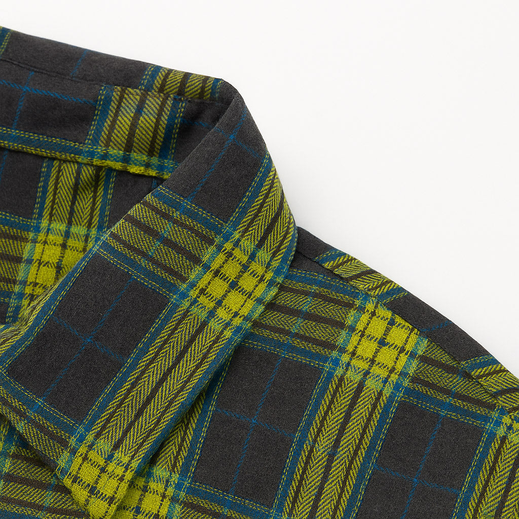 Mueyaruho Oversized Plaid Shirt - Women’s